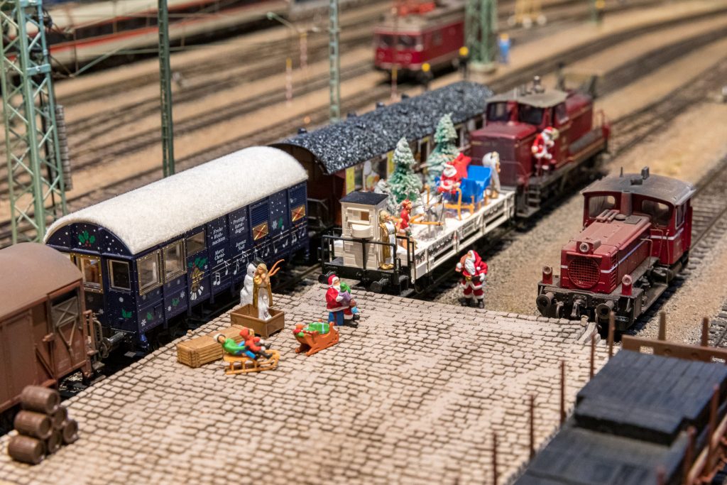 In der Adventszeit wird der Bahnhof Bebra zum Treffpunkt für Entdecker...