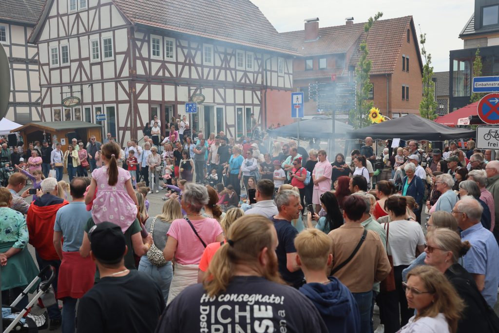 Rund 6.500 Besucher beim Bäwerschen Maimarkt